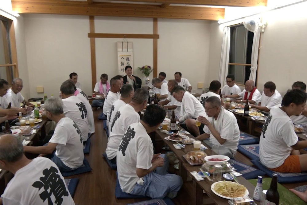 明神講の直会