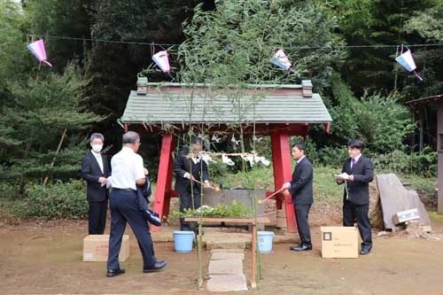 手水舎前に設けられた祓所