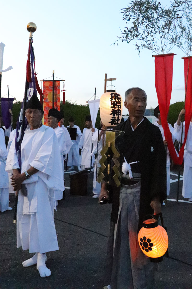 初内大神供奉者