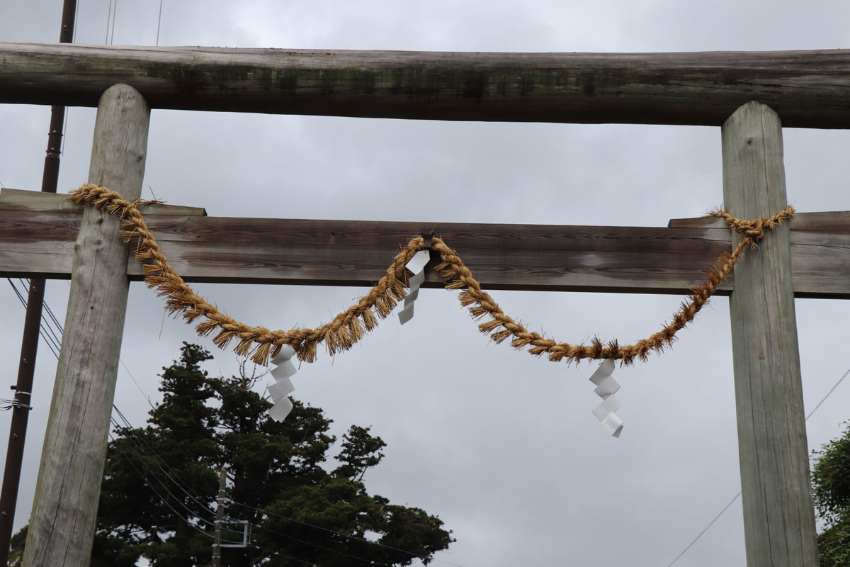 鳥居に掛けられた大注連縄1902