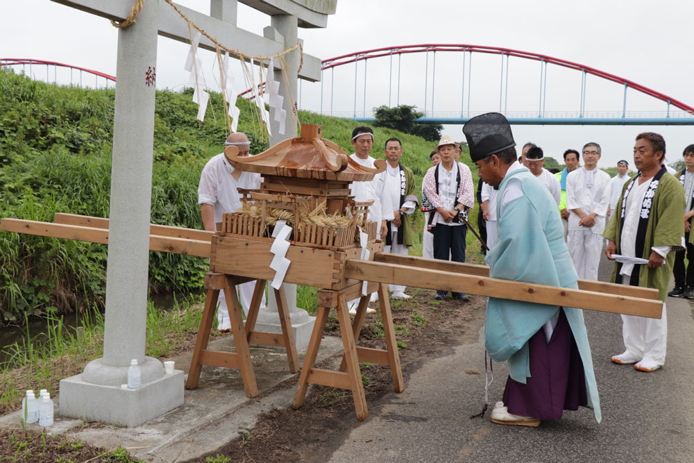 弁天様の鳥居でお浜下り