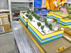 断層の仕組みがわかる模型